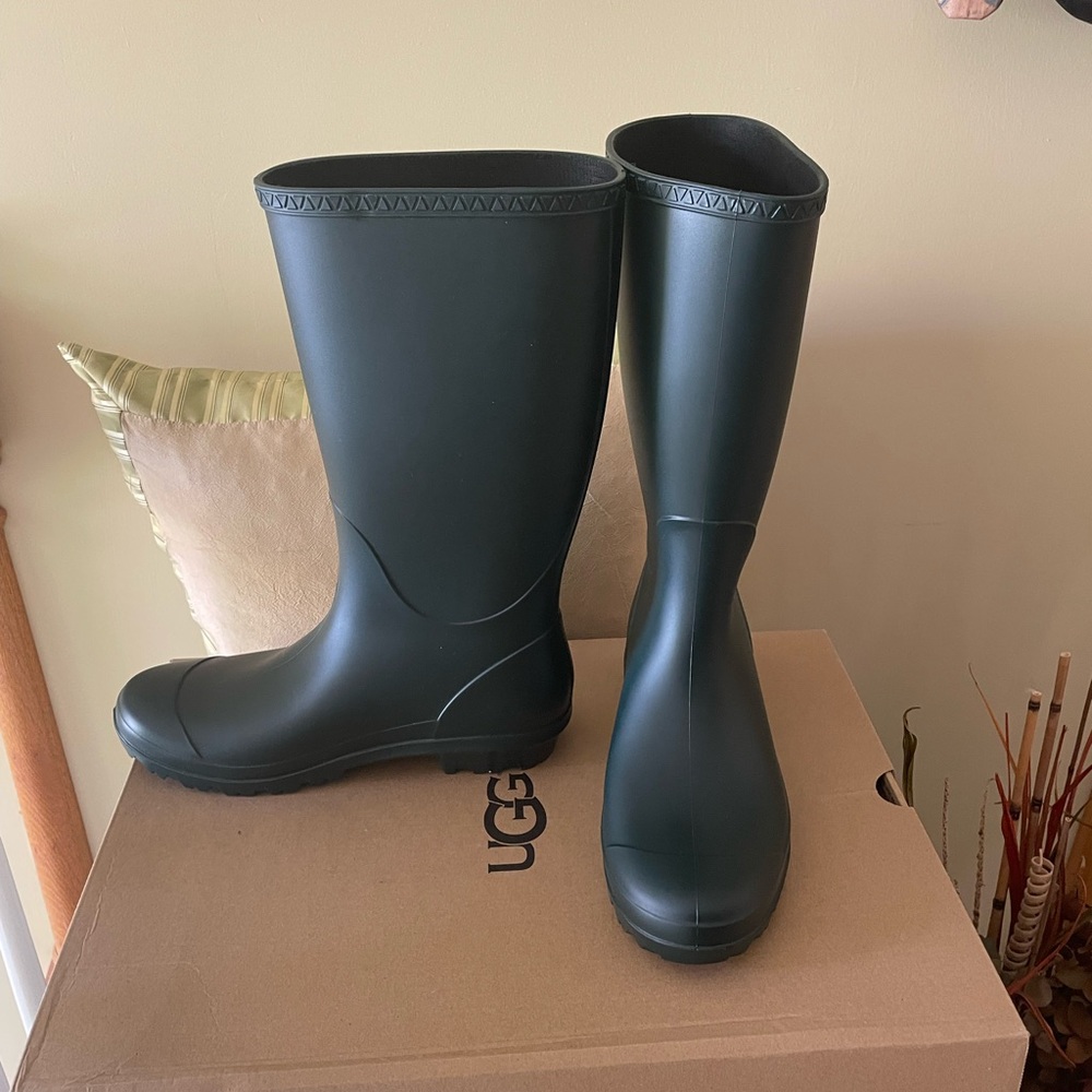 UGG Olive Green Shelby Matte Tall Rain Boots NIB - Picture 5 of 9